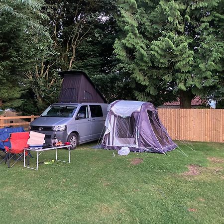 Готель Bank Top Camping-North York Moors With Pitches For Caravans, Camper Vans And Tents Пікерінг Екстер'єр фото